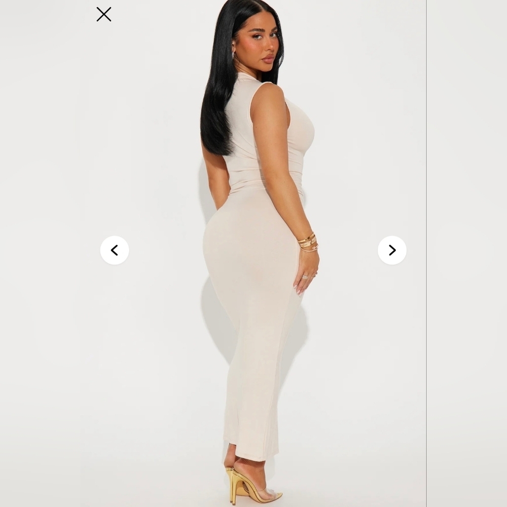 Fashion Nova - Brooke Ruched Midi Dress- W Sz Medium - Picture 7 of 9